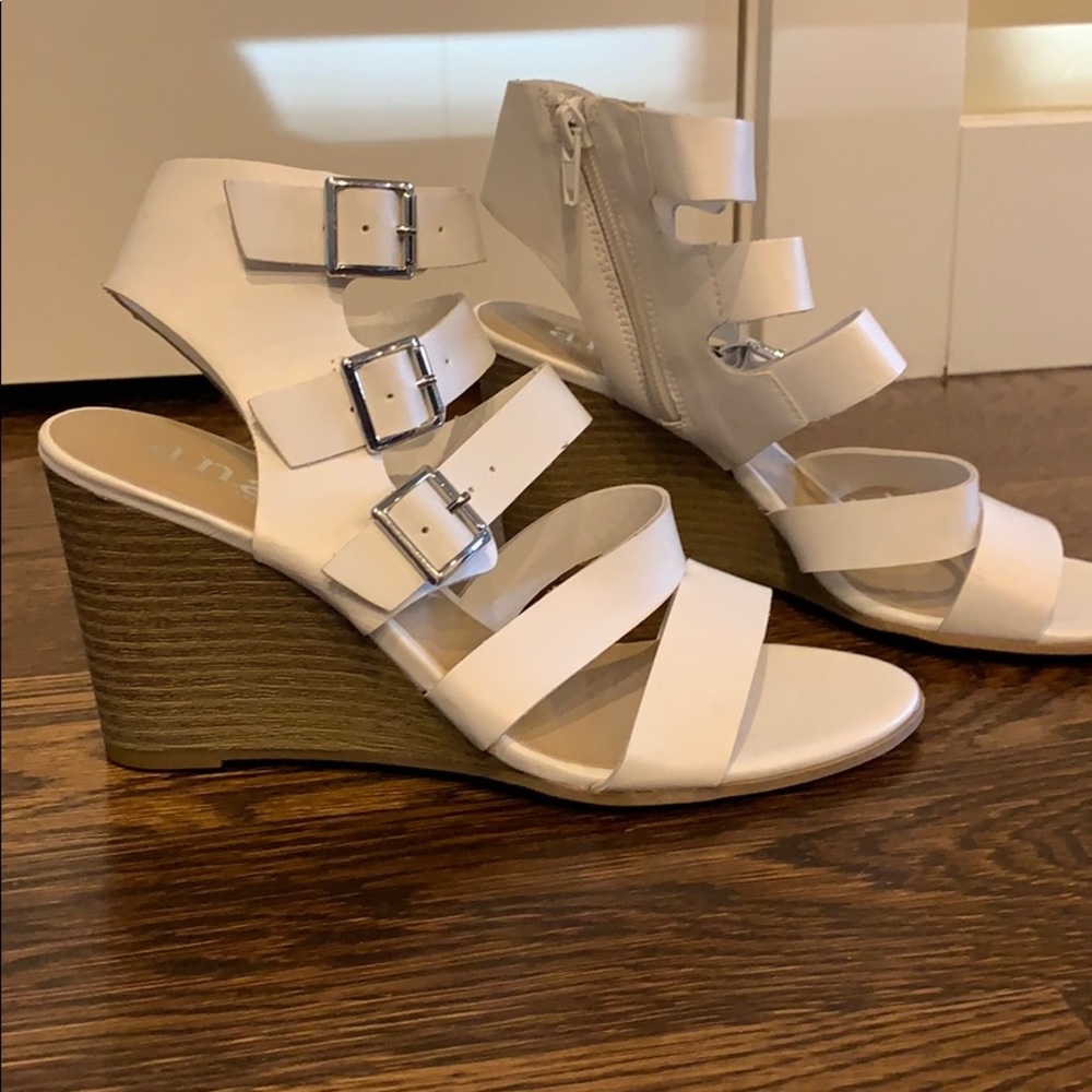 a.n.a sandals